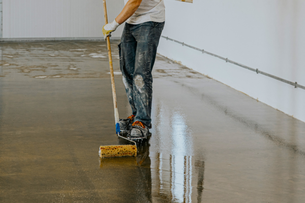 How Concrete Garage Floor Coatings Hold Up through Thornton and Westminster Winters